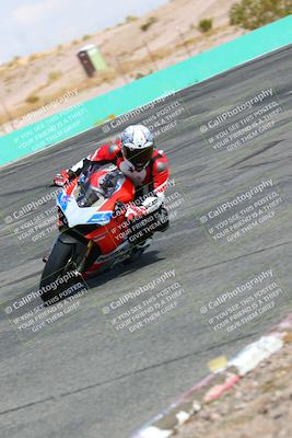 media/Oct-15-2022-TrackXperience (Sat) [[8f70b8b0be]]/Group 2/session 4 turn 1/